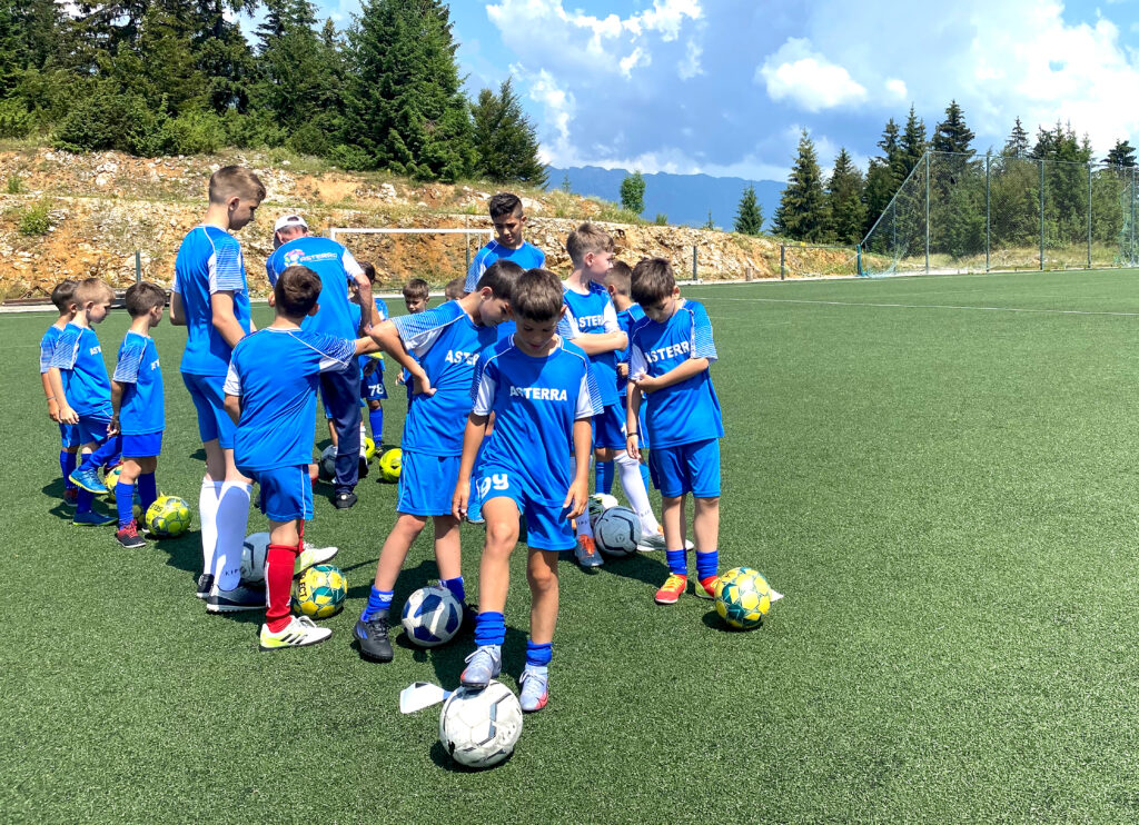 antrenamente fotbal copii 12 ani